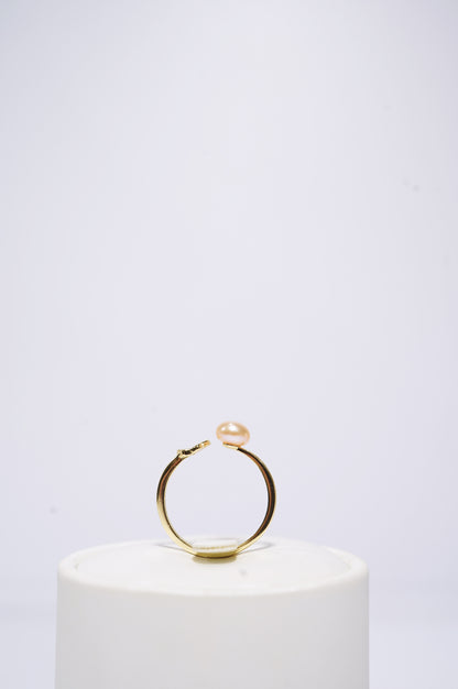 Shiny Butterfly Freshwater Pearl Ring