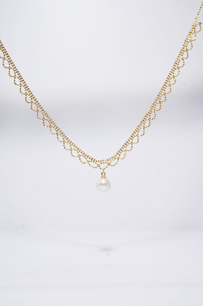 Elegant Lace Freshwater Pearl Necklace