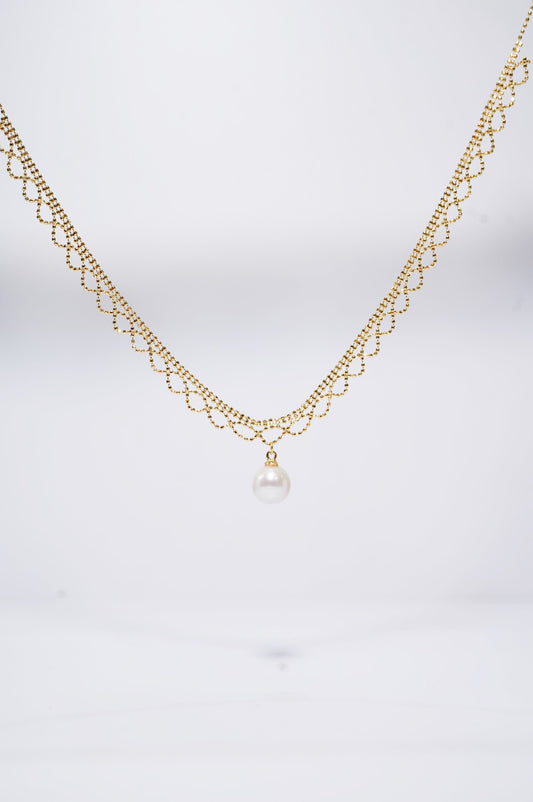 Elegant Lace Freshwater Pearl Necklace