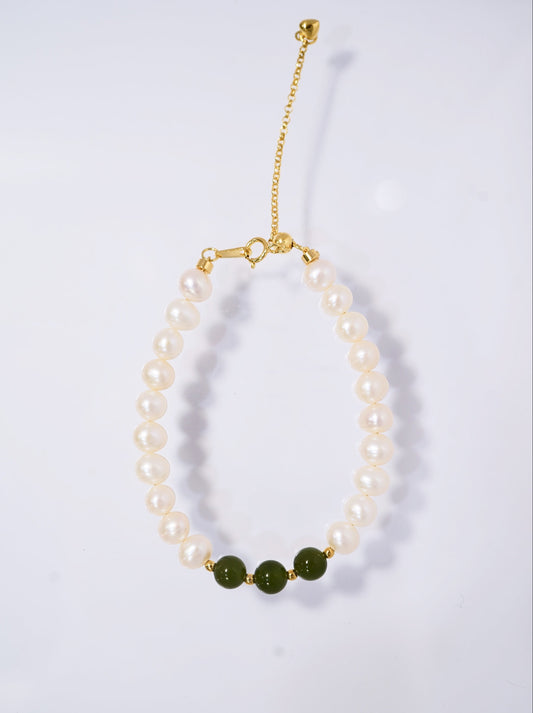 '#3 Jade' Freshwater Pearls Bracelet
