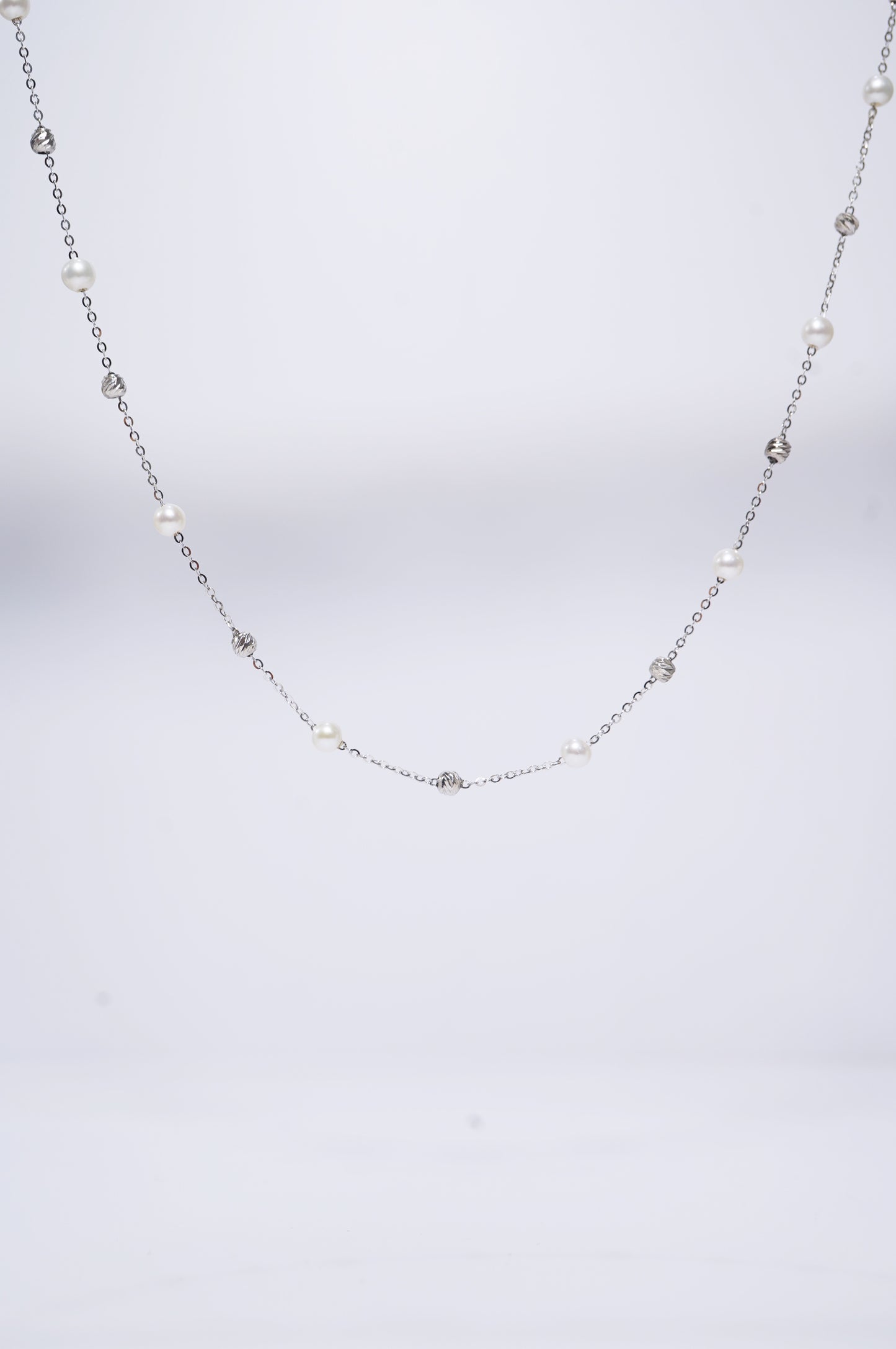 'Shiny Starry Sky' Freshwater Pearl Necklace