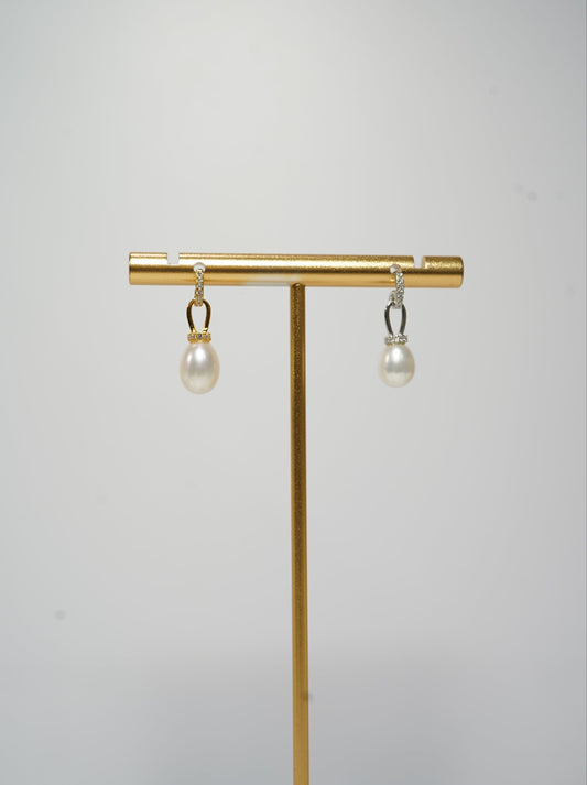 '#1 Diamond' Freshwater Pearl Earrings
