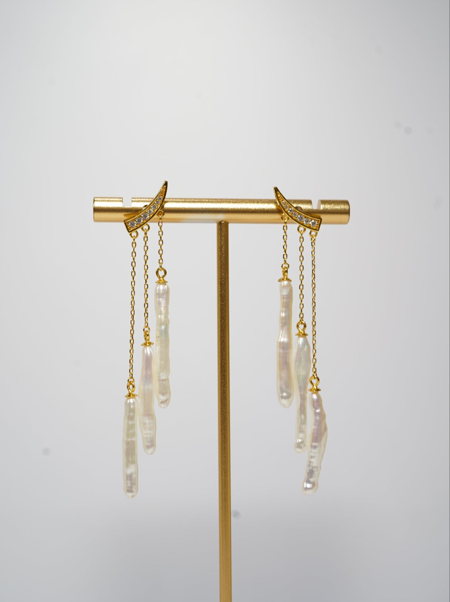 'Elegant Girl' Freshwater Pearl Earrings