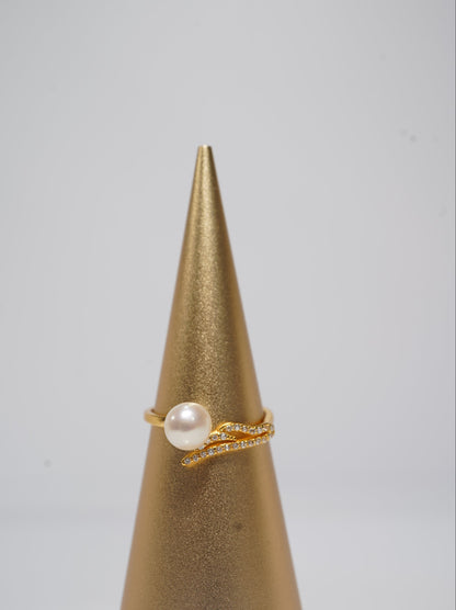 ‘Wings' Bun Freshwater Pearl Ring