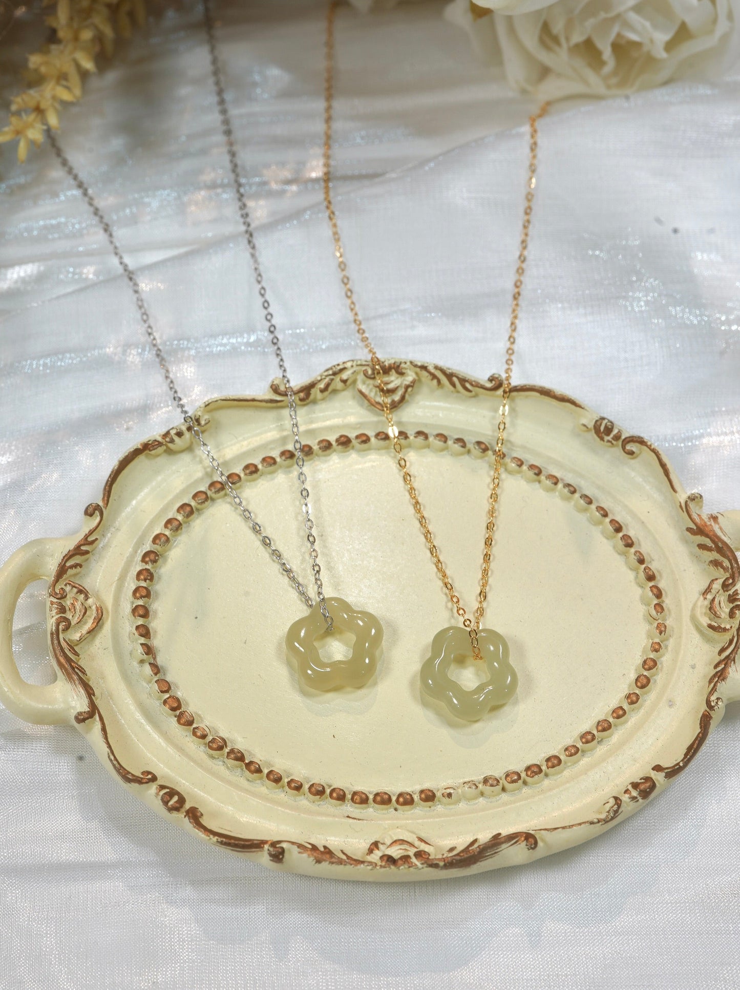 Cute Flower Jade Necklace