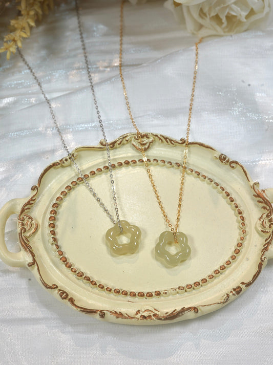Cute Flower Jade Necklace